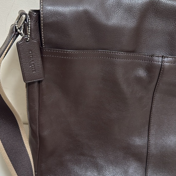 COACH HERITAGE WEB LEATHER
MESSENGER F70556 - Picture 7 of 8